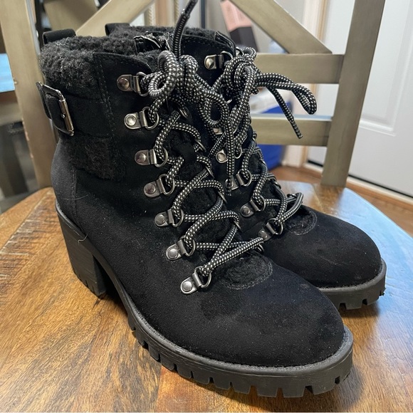 MADDEN GIRL Hayess Black Faux Fur Hiker Booties Size 6M - Picture 1 of 15